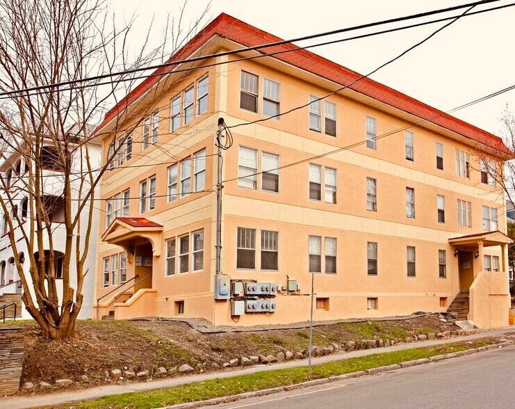 2 Grand Blvd, Binghamton, NY 13905