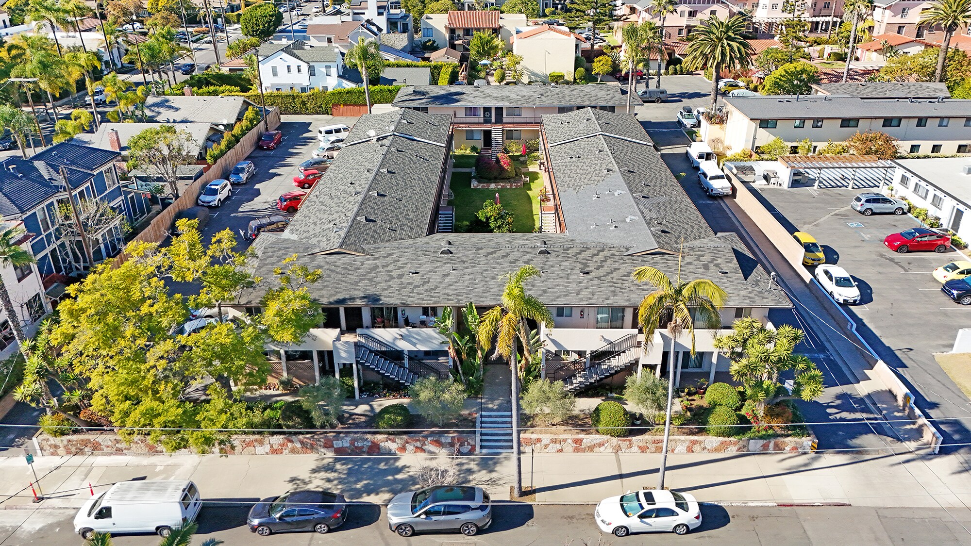 130 W Victoria St, Santa Barbara, CA for sale Primary Photo- Image 1 of 2