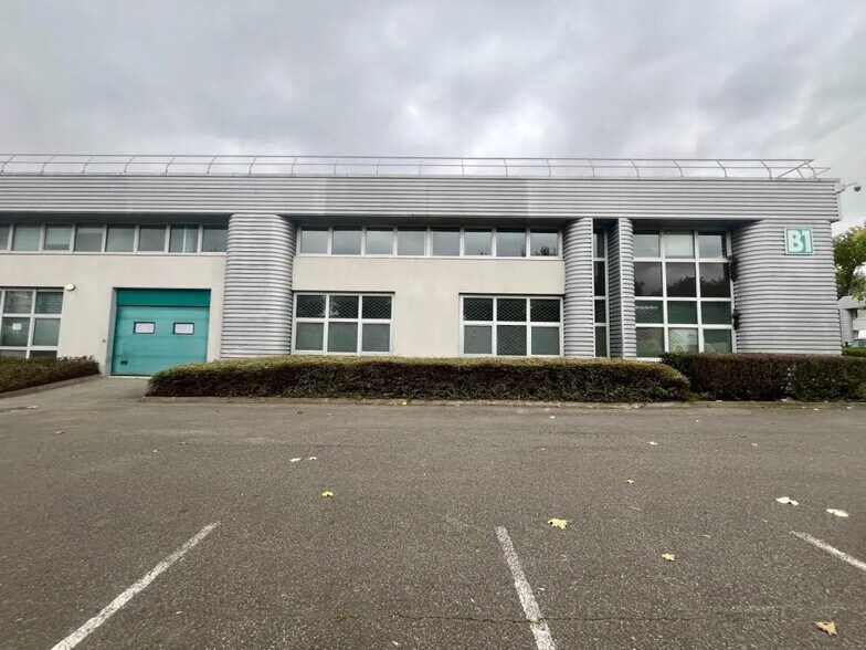 Industrial in Tremblay-en-France for lease - Building Photo - Image 2 of 31