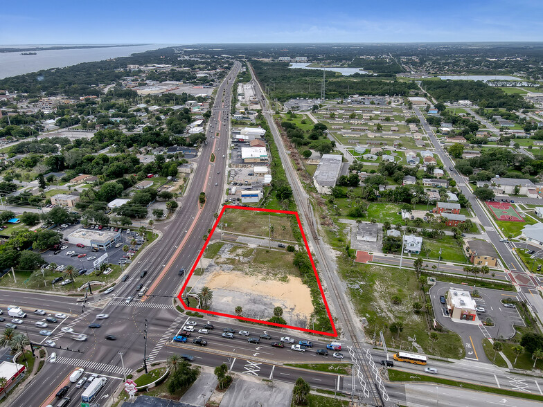 301 S Cocoa Blvd, Cocoa, FL for lease - Building Photo - Image 3 of 9