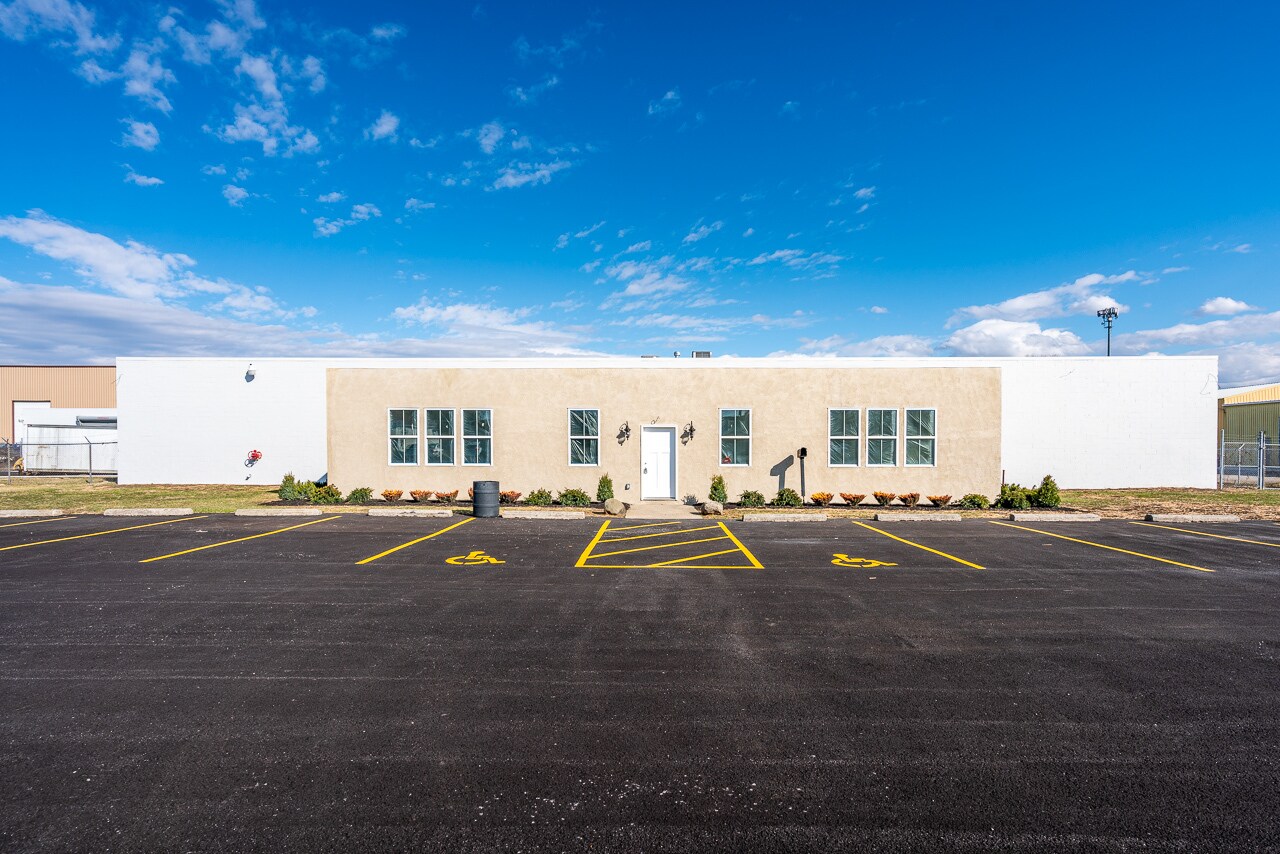 4100 Lockbourne Rd, Columbus, OH 43207