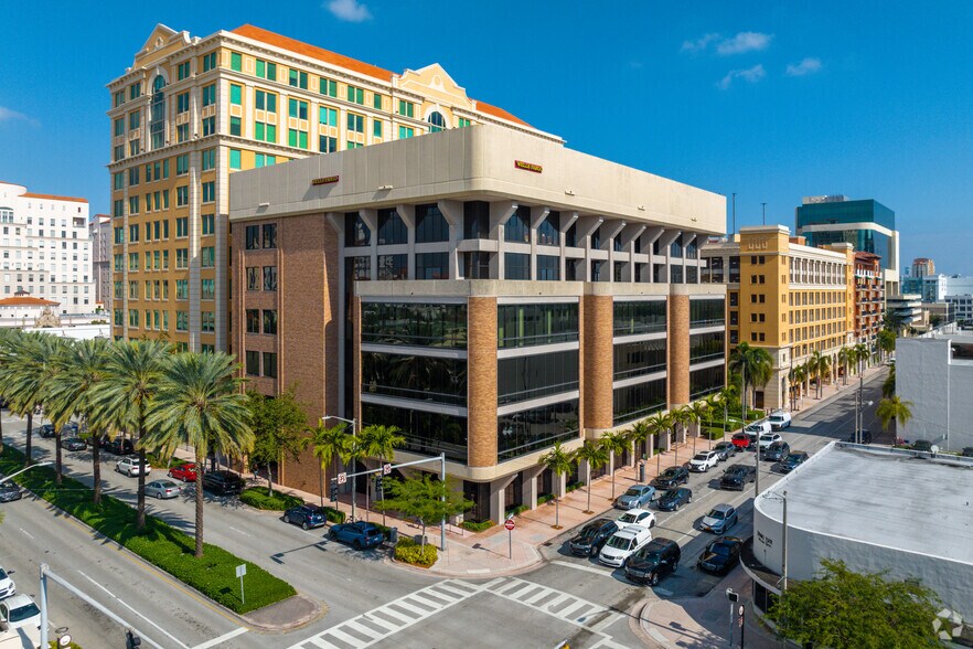 2555 Ponce de Leon Blvd, Coral Gables, FL for lease - Building Photo - Image 1 of 7