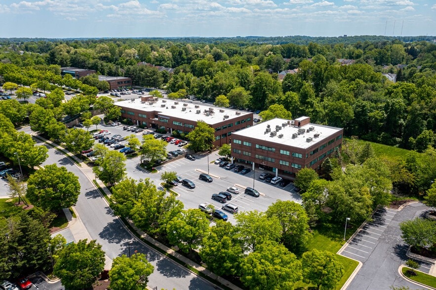 10 Crossroads Dr, Owings Mills, MD for lease - Building Photo - Image 1 of 11