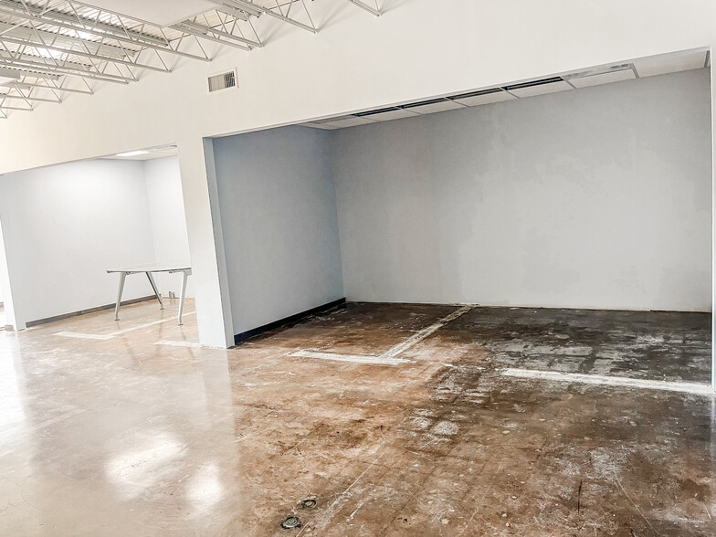 1701-1707 N Broadway Ave, Oklahoma City, OK for lease - Interior Photo - Image 3 of 7