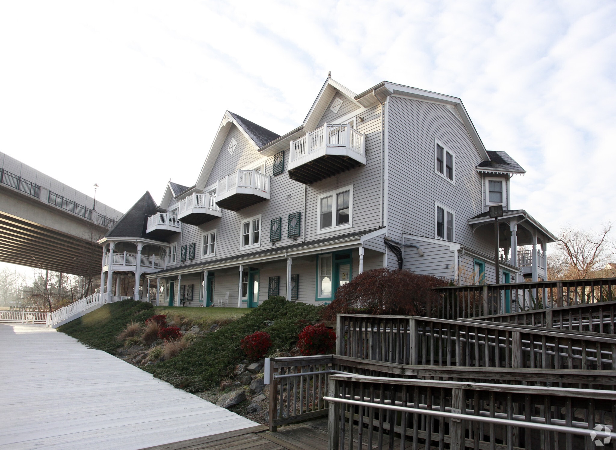 125 Mill St, Occoquan, VA 22192 Riverwalk Shops