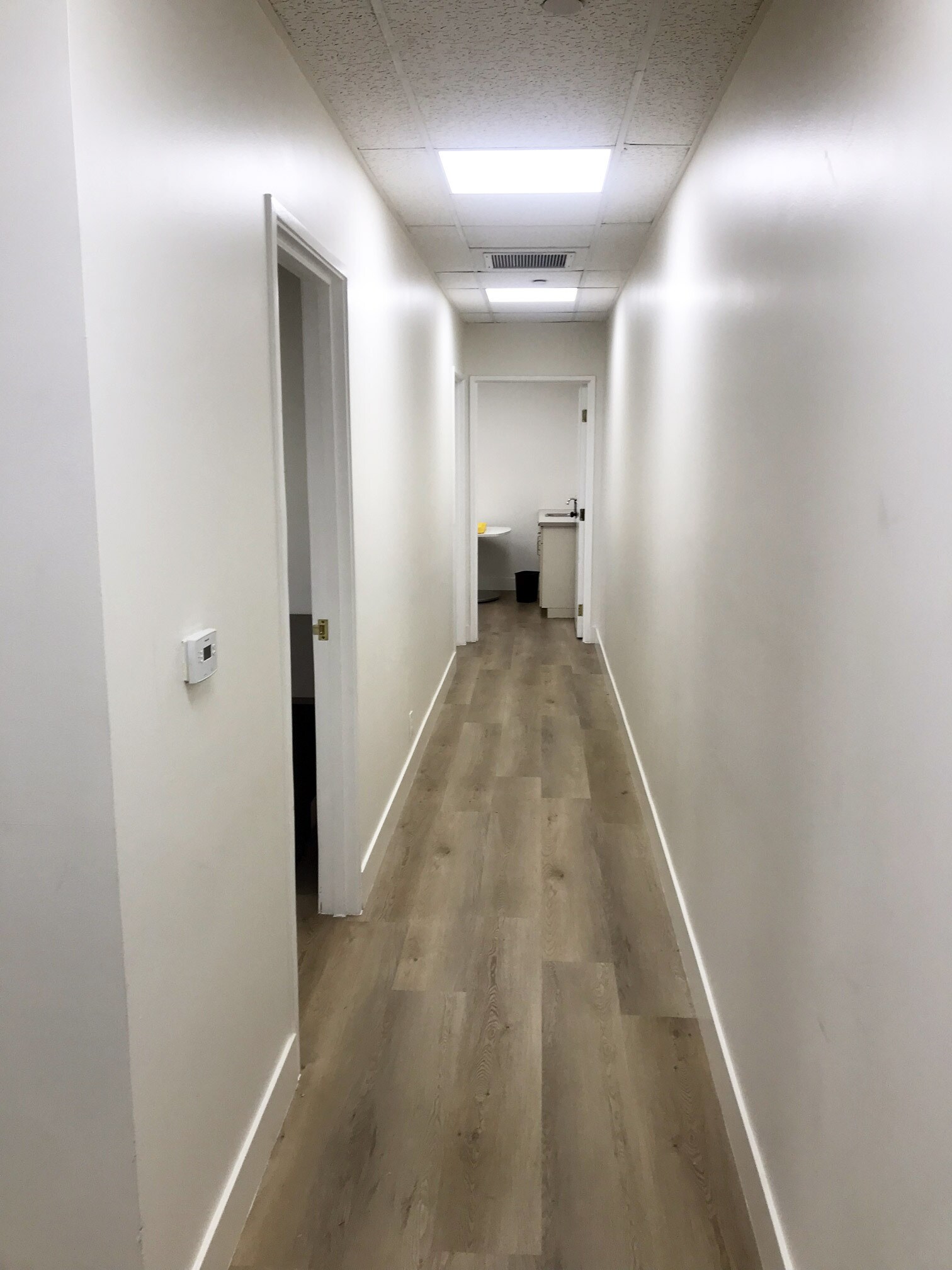 1864518663 Ventura Blvd, Tarzana, CA 91356 Wall Street Plaza