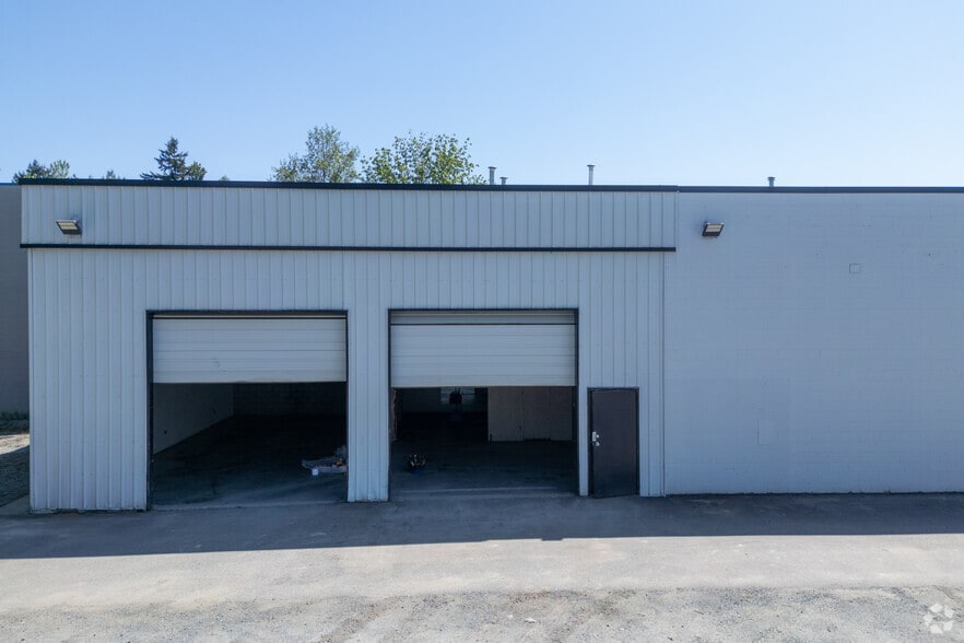 2140 Paramount Cres, Abbotsford, BC for sale - Building Photo - Image 2 of 3