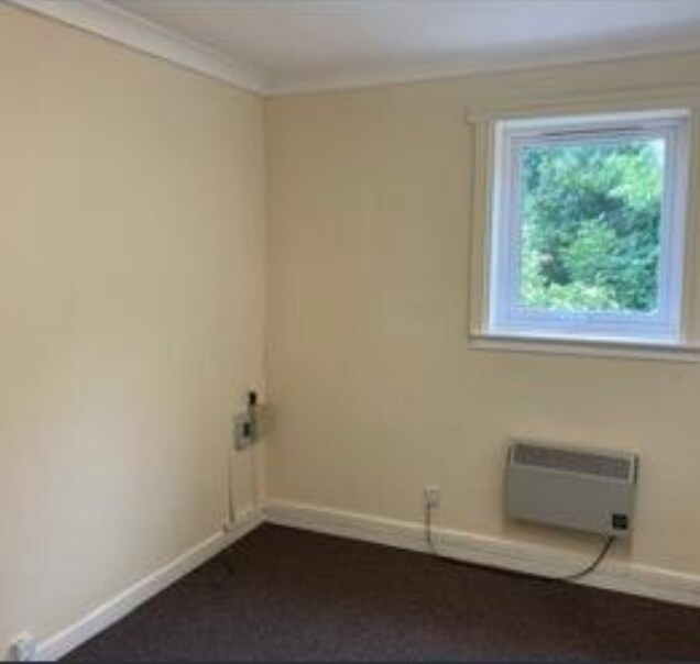 31 Hamilton St, Saltcoats for lease Interior Photo- Image 1 of 4