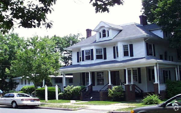 82-84 W Main St, Freehold, NJ for sale Primary Photo- Image 1 of 1