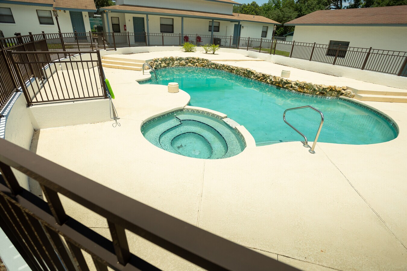 2008 Griffin Rd, Leesburg, FL 34748