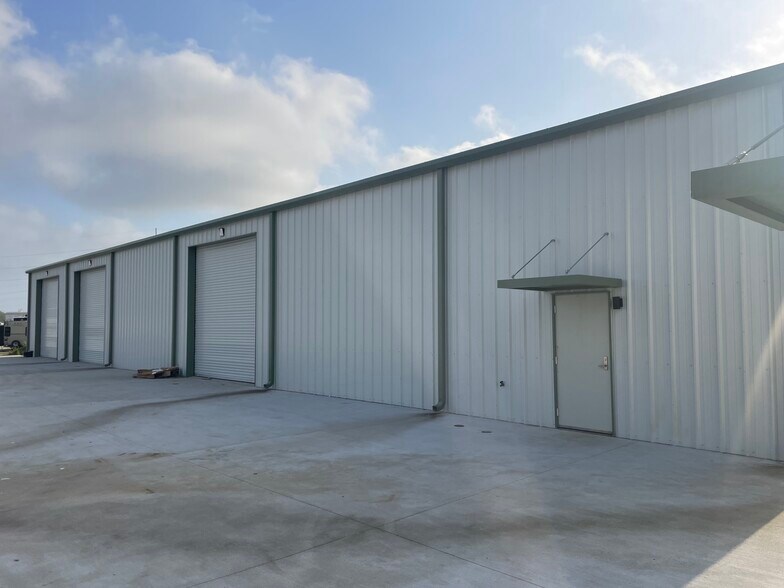 2023 H O Mills hwy, Port Arthur, TX for lease - Building Photo - Image 1 of 19