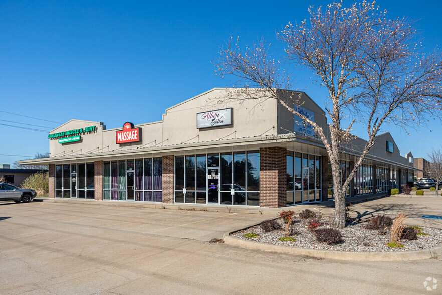 1380 SW Westpark Dr, Bentonville, AR for lease - Building Photo - Image 3 of 4