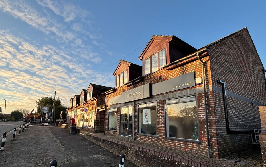 Winchester Rd, Waltham Chase for sale - Primary Photo - Image 1 of 1