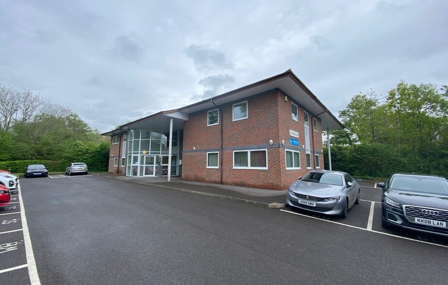 4 Wessex Way, Winchester for lease - Building Photo - Image 2 of 2