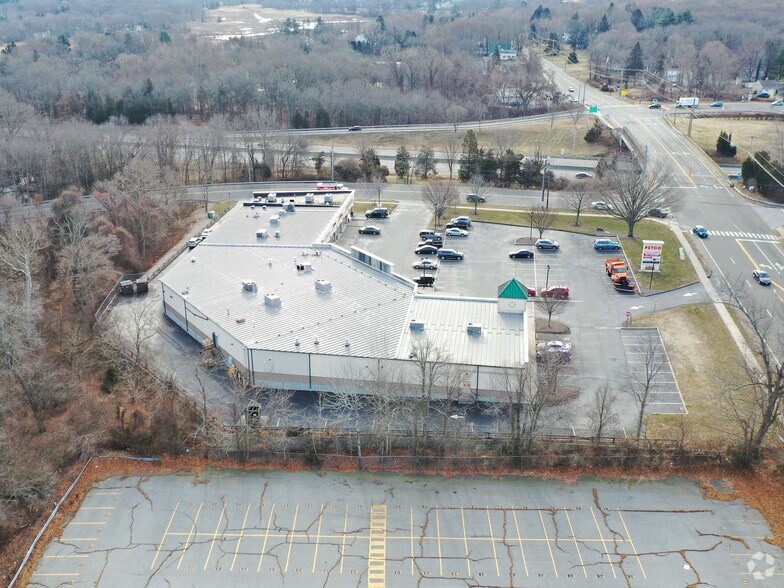 7 Glenwood Rd, Clinton, CT for sale - Aerial - Image 1 of 1