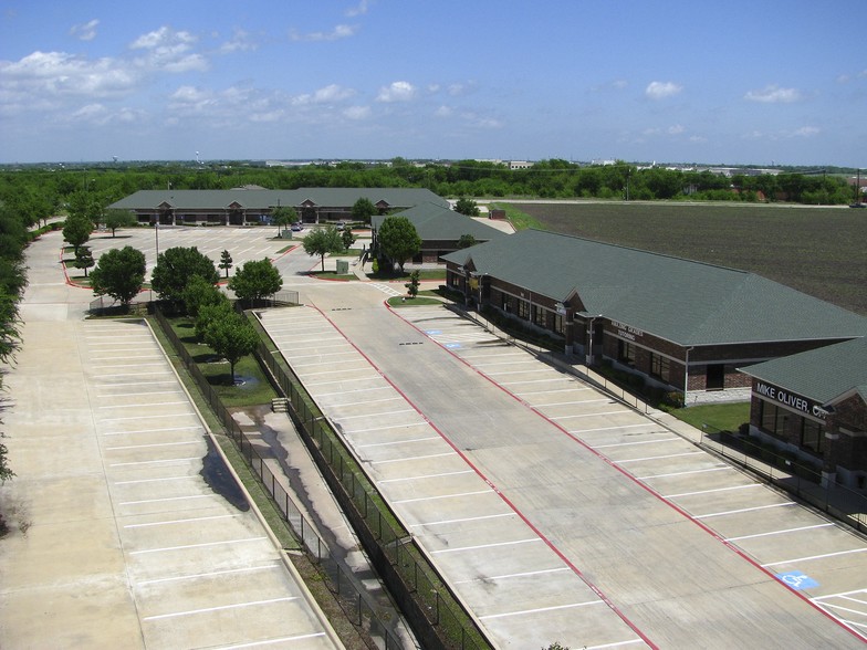 701 Justin Rd, Rockwall, TX for lease - Building Photo - Image 2 of 6