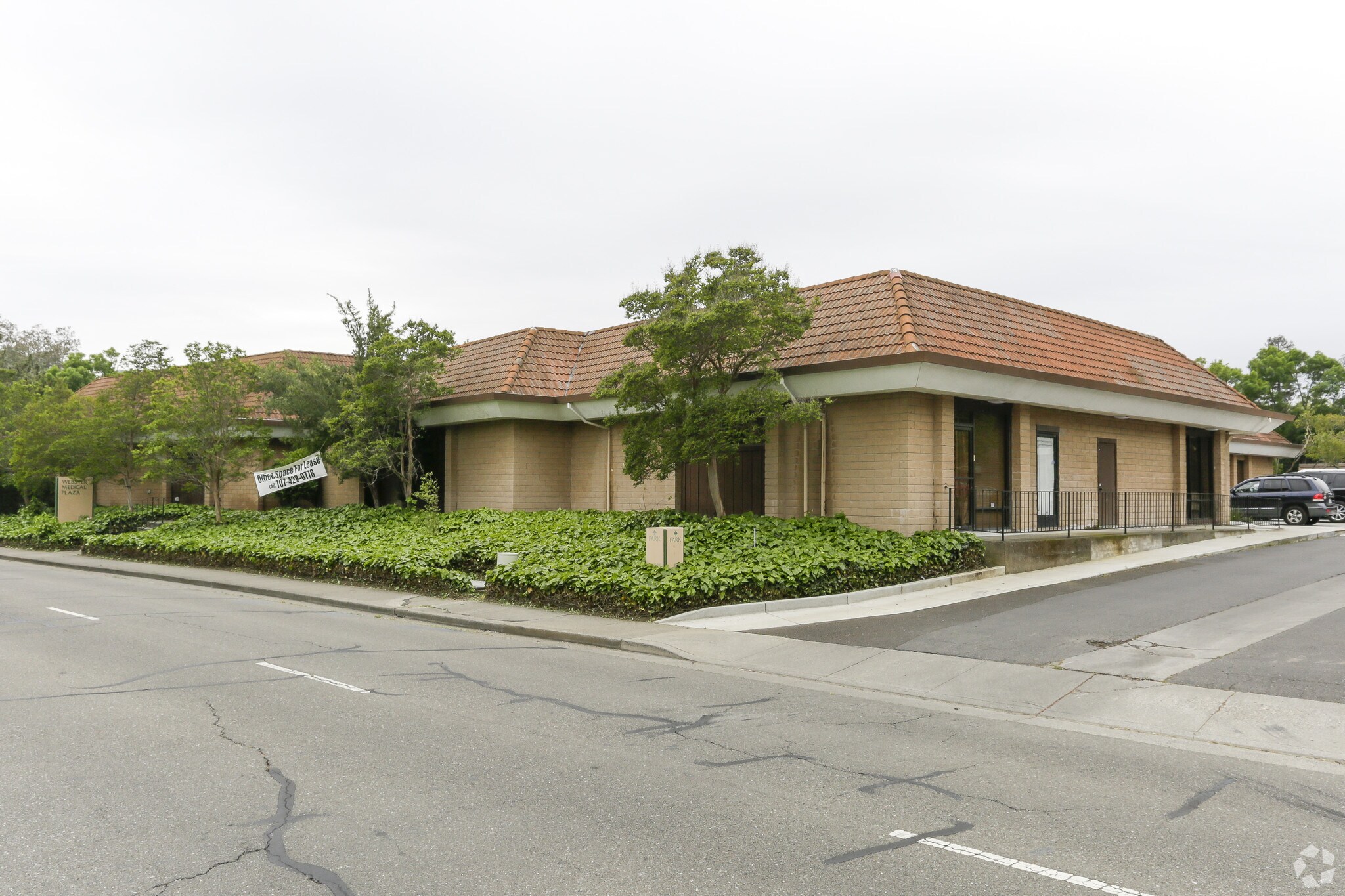 1525 Webster St, Fairfield, CA for lease Primary Photo- Image 1 of 5