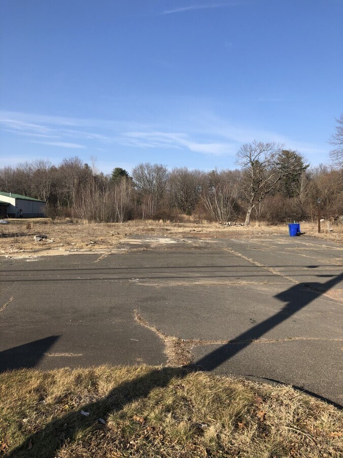 668 Sullivan Ave, South Windsor, CT 06074