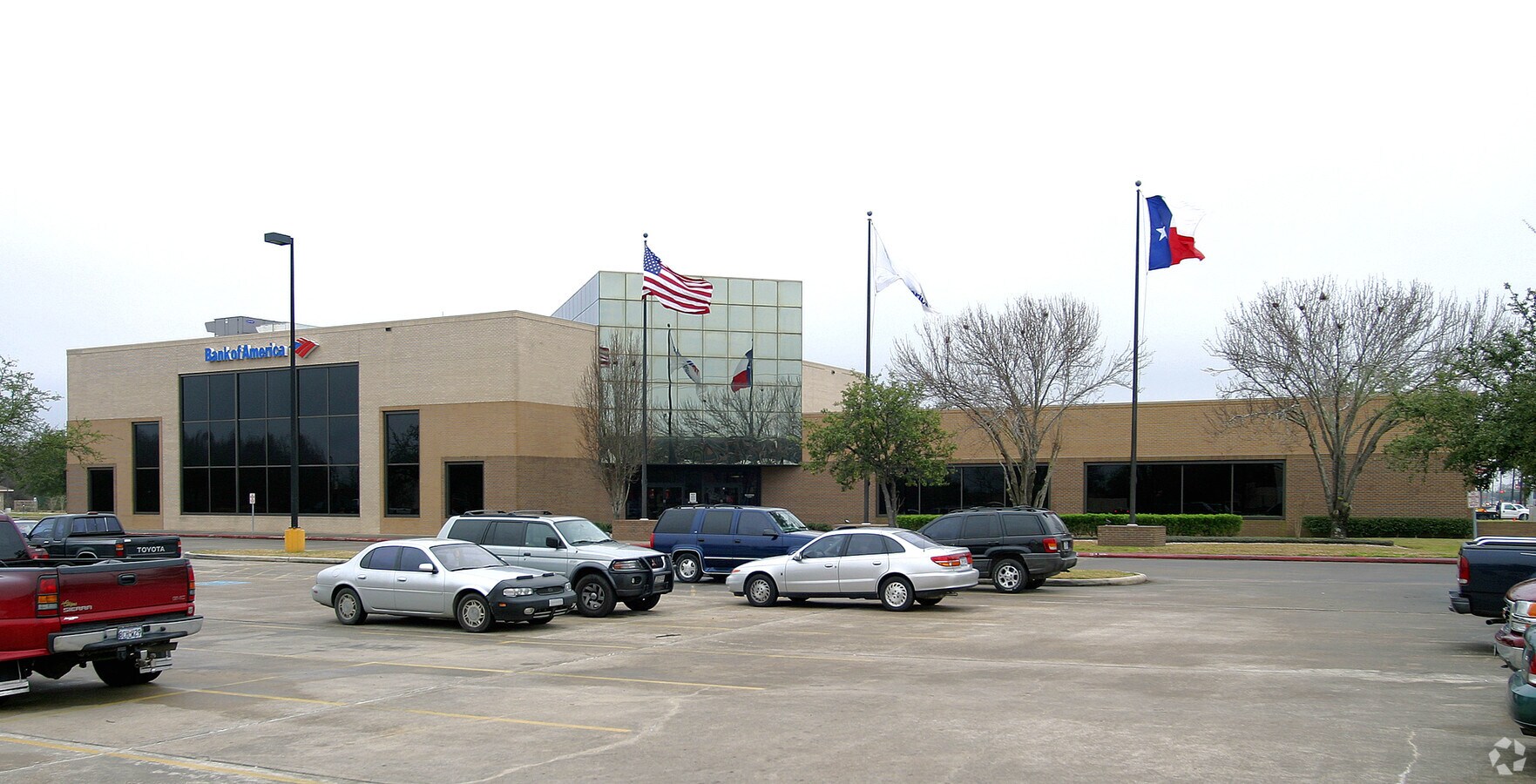 4000 Garth Rd, Baytown, TX 77521