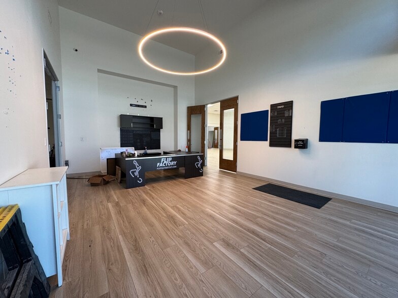 1081 Ohio Dr, Plano, TX for lease - Building Photo - Image 3 of 9