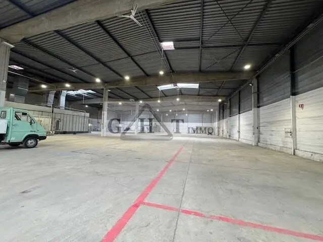 Industrial in Morangis for lease - Interior Photo - Image 3 of 3