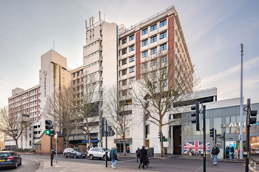 Wheatfield Way, Kingston Upon Thames for lease - Building Photo - Image 2 of 4