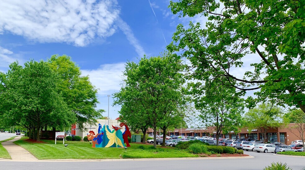 5800-5900 Duraleigh Rd, Raleigh, NC for lease - Building Photo - Image 1 of 9