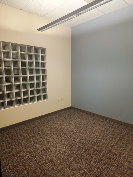 1101 Broadway St, Vancouver, WA for lease - Interior Photo - Image 2 of 16