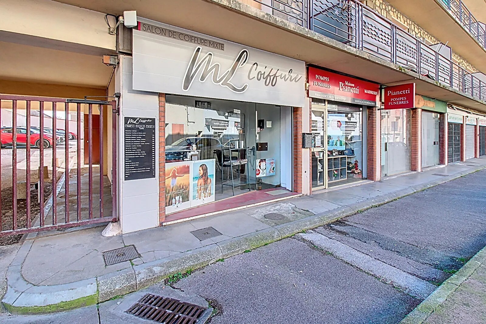 Retail in Draguignan for sale Building Photo- Image 1 of 7