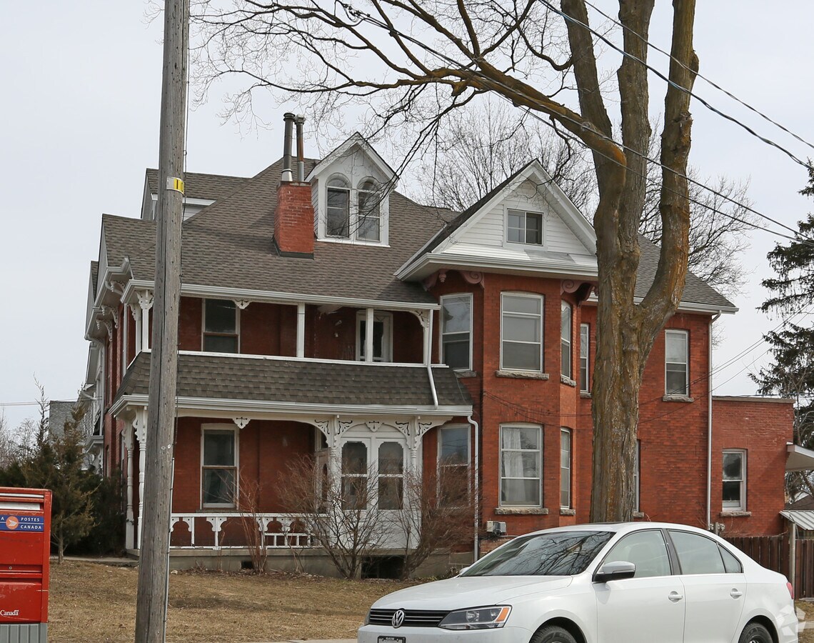 7072 Waterloo Ave, Guelph, ON N1H 3H5 Multifamily for Sale