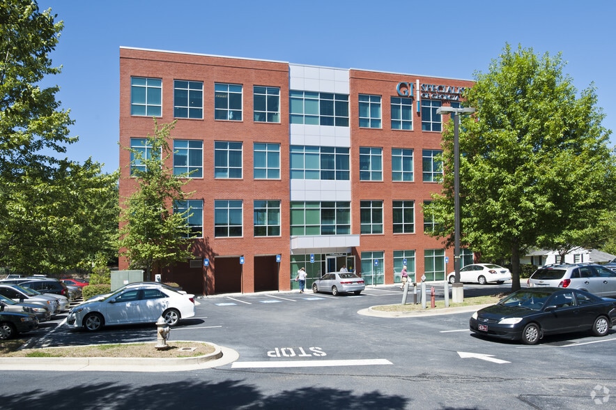 711 Canton Rd NE, Marietta, GA for lease - Building Photo - Image 3 of 5