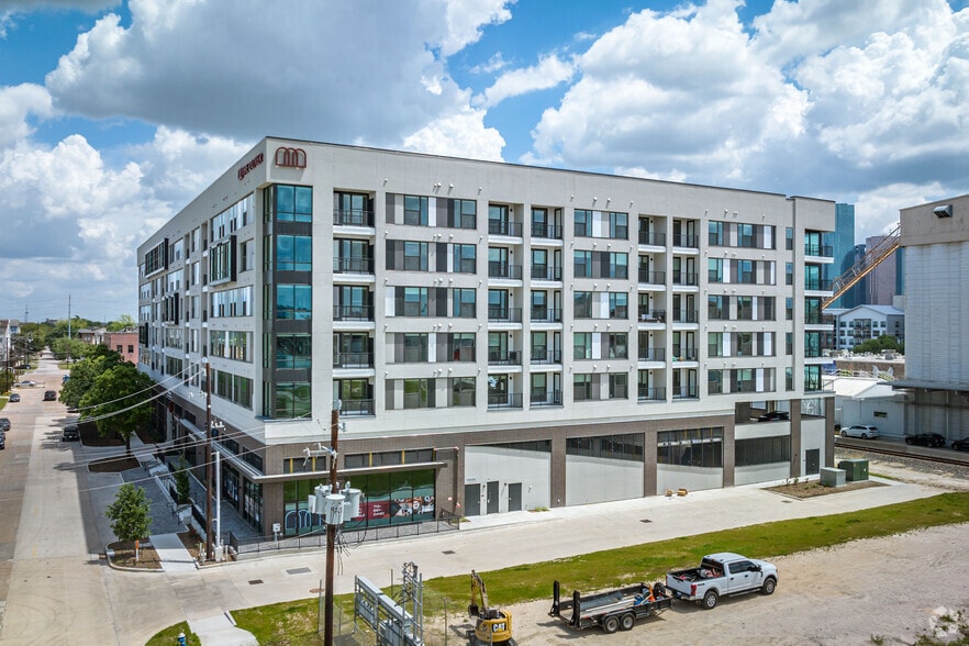 2305 Summer St, Houston, TX for lease - Building Photo - Image 1 of 5