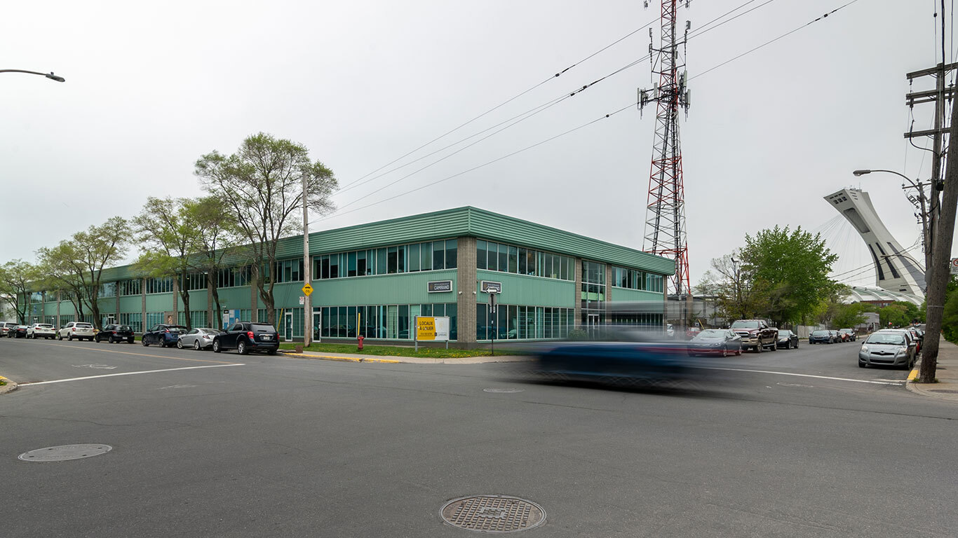 2250-2300 Av Bennett, Montréal, QC for lease Building Photo- Image 1 of 8