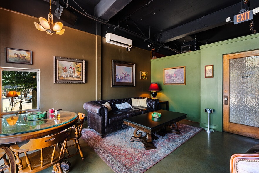 81 Coxe Ave, Asheville, NC for lease - Building Photo - Image 3 of 32