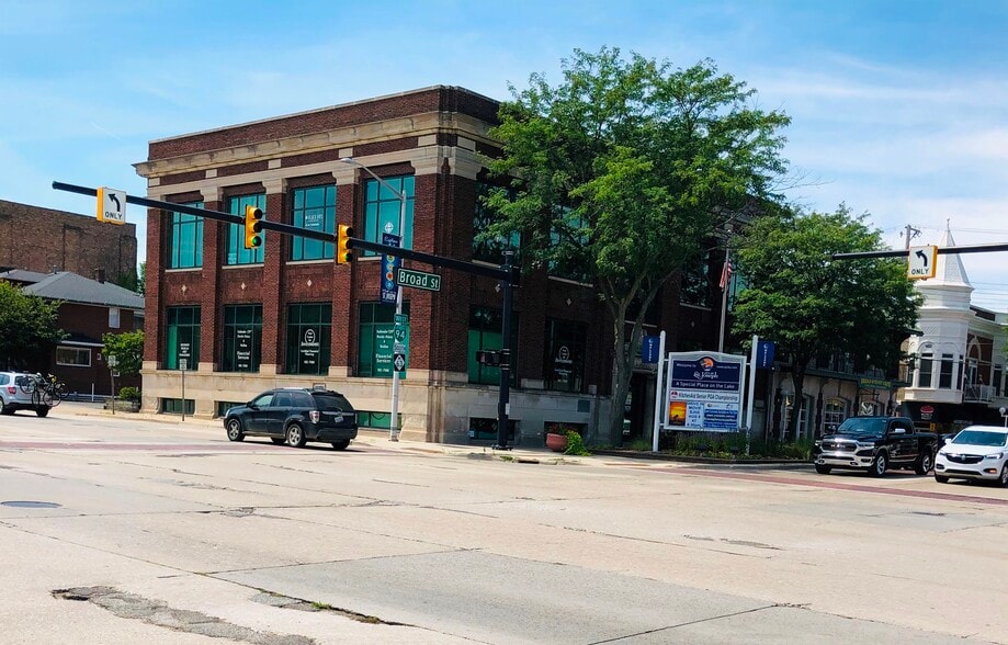 620 Broad St, Saint Joseph, MI for lease - Building Photo - Image 3 of 5