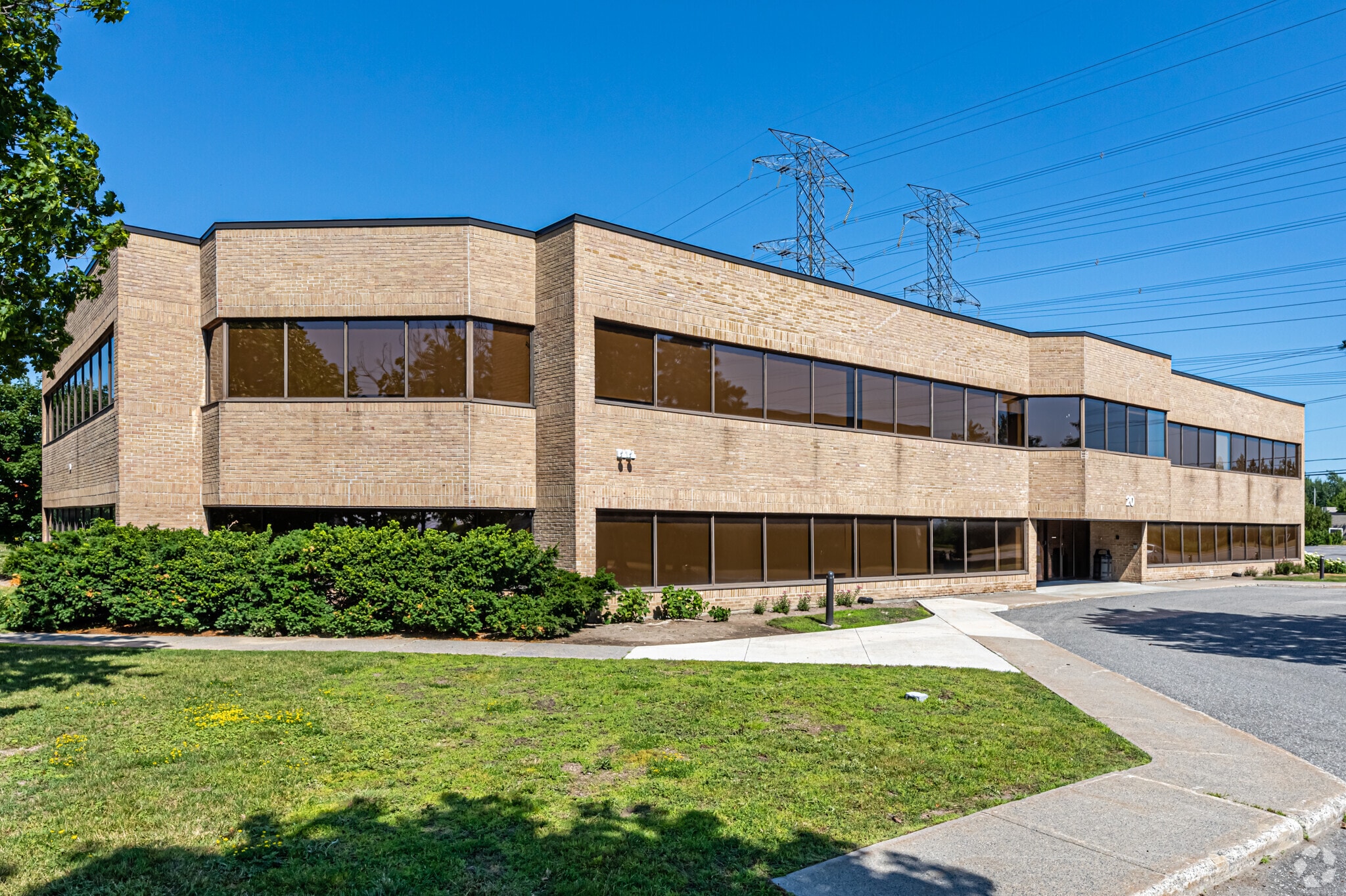 20 Colonnade Rd, Ottawa, ON for sale Primary Photo- Image 1 of 3