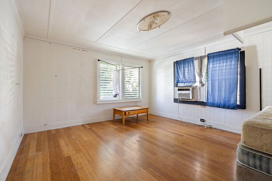 1637 Kewalo St, Honolulu, HI for sale - Interior Photo - Image 3 of 21