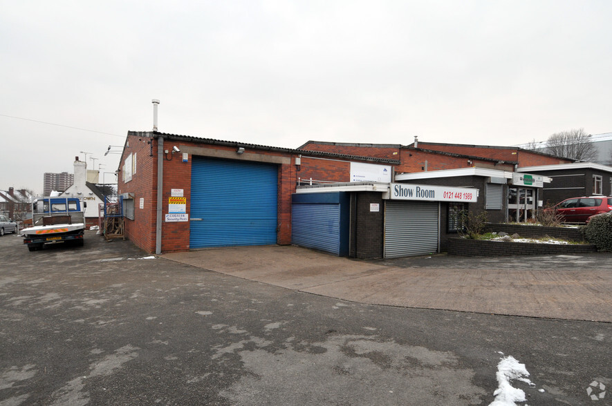 Waterfall Ln, Cradley Heath for lease - Primary Photo - Image 1 of 4