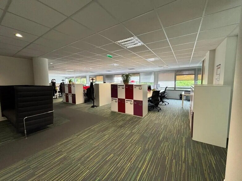Office in Maisons-Alfort for lease - Building Photo - Image 2 of 5