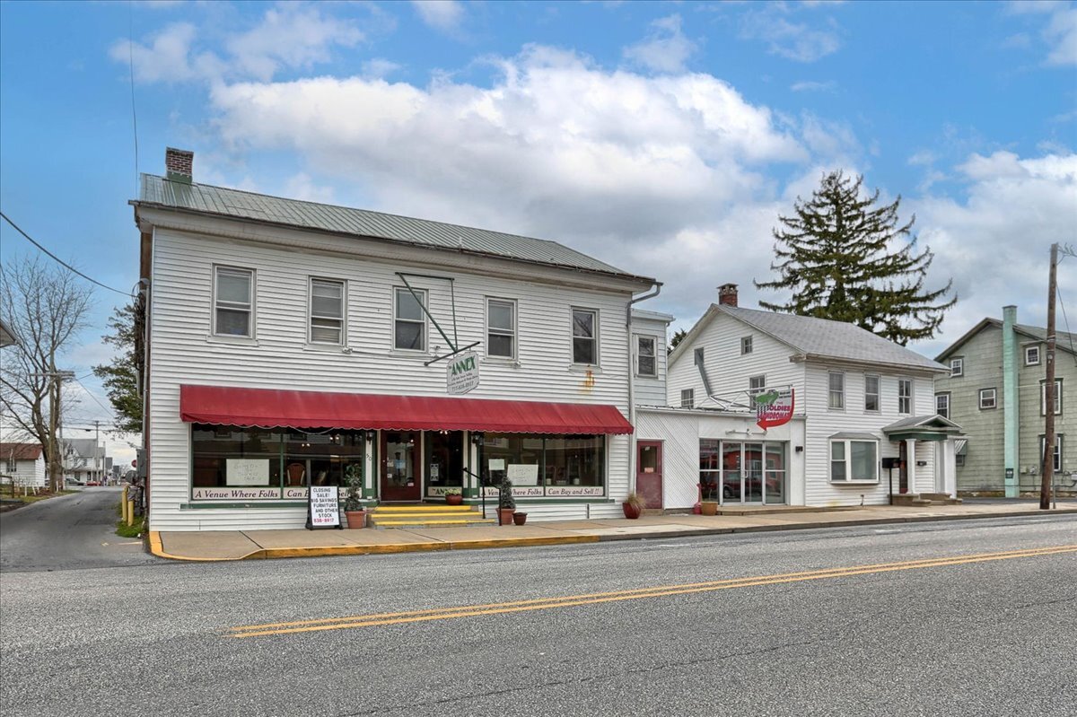 50 N Railroad St, Palmyra, PA 17078