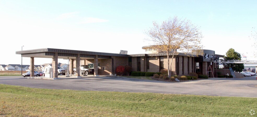 850 Wisconsin Ave, Elkhorn, WI for sale - Primary Photo - Image 1 of 1