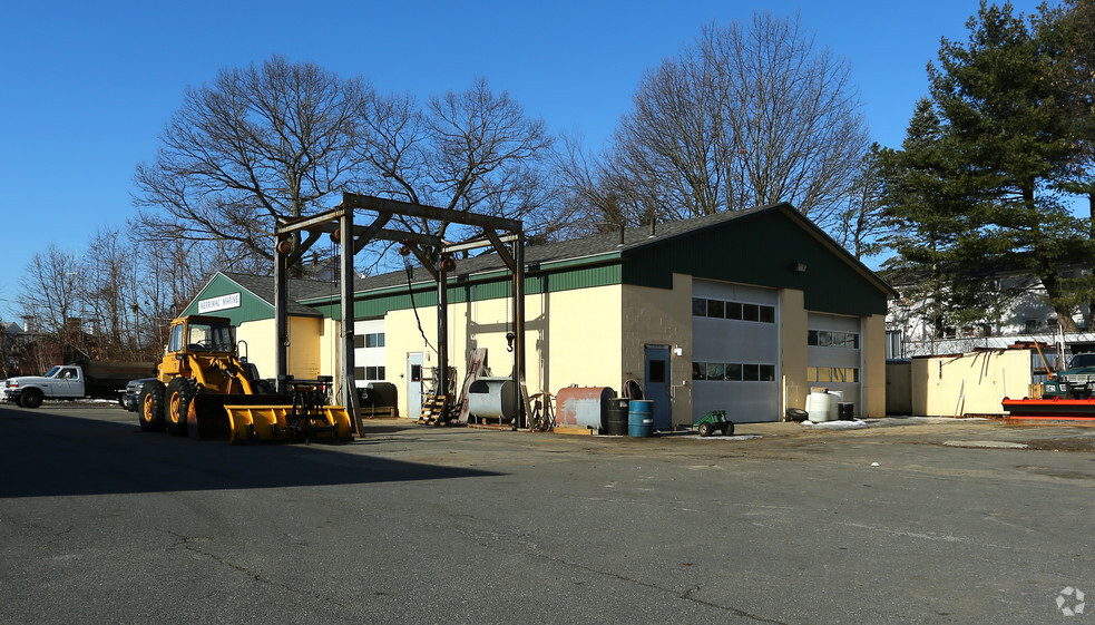 224 East St, Methuen, MA for lease - Building Photo - Image 2 of 2