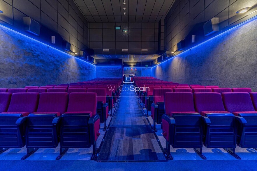 Retail in Villa del Prado, Madrid for sale - Interior Photo - Image 2 of 19