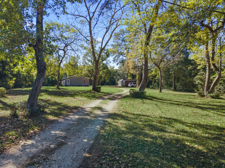 514 Ruby Ln, Magnolia, TX for sale - Building Photo - Image 2 of 5