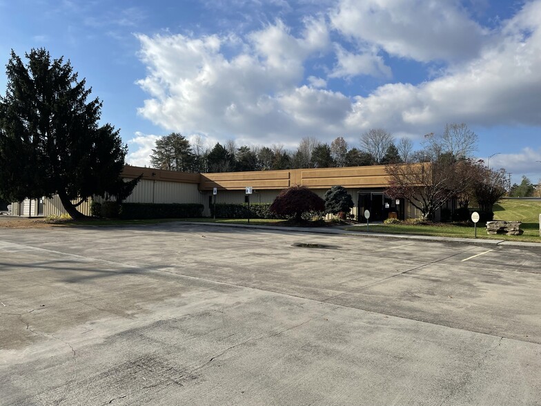 761 Emory Valley Rd, Oak Ridge, TN for sale - Building Photo - Image 1 of 1