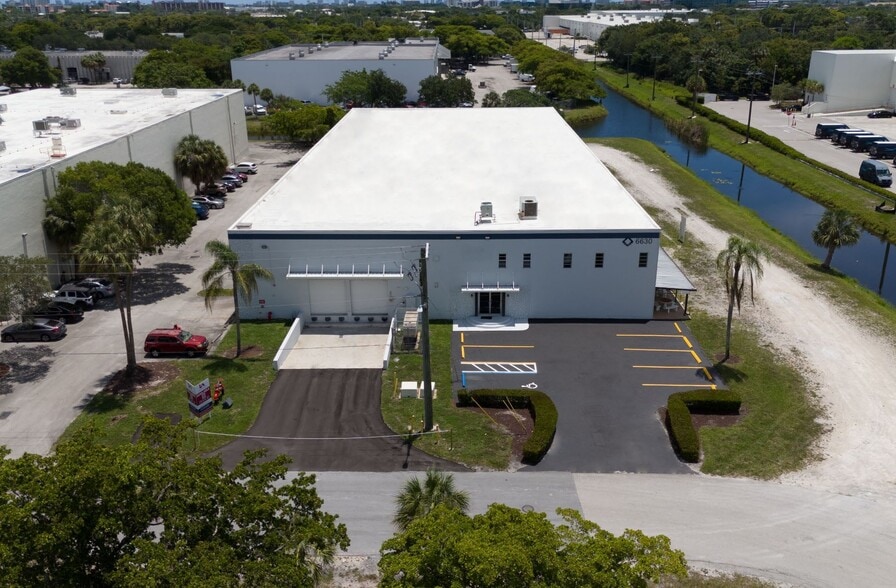 6630 NW 16th Ter, Fort Lauderdale, FL for lease - Building Photo - Image 1 of 31