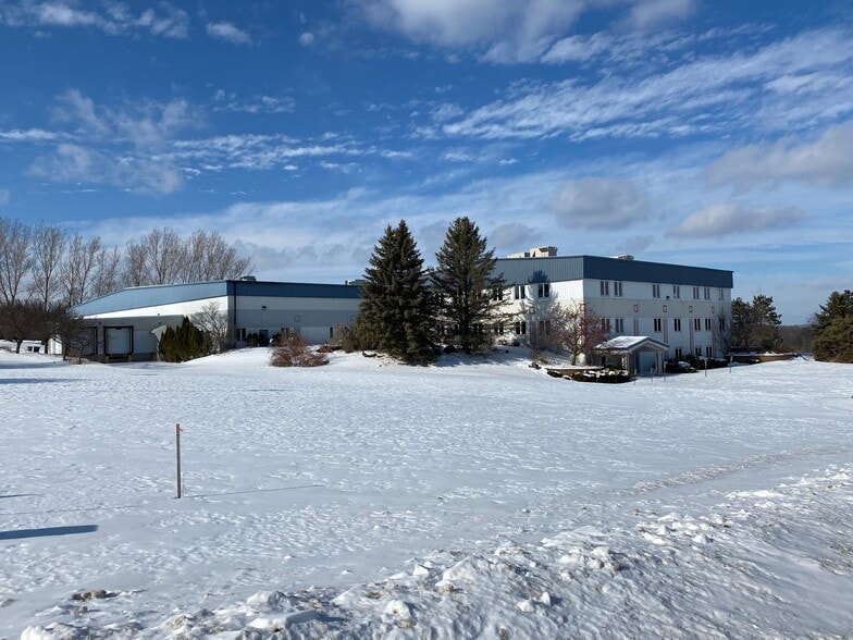 875885 Indianhead Dr, Mosinee, WI 54455