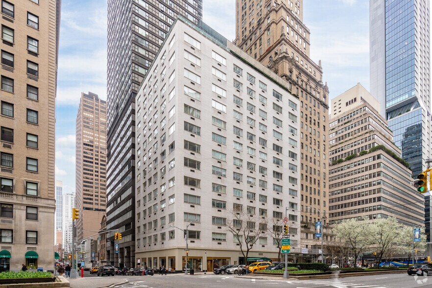 475 Park Ave, New York, NY for sale - Building Photo - Image 1 of 1