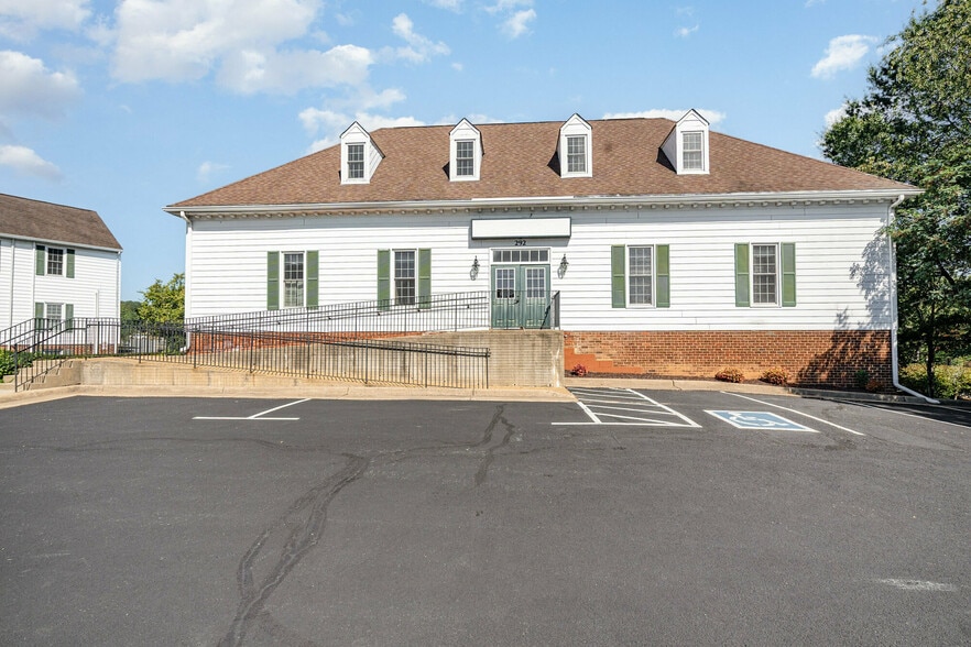 292-294 Garrisonville Rd, Stafford, VA for sale - Building Photo - Image 1 of 7