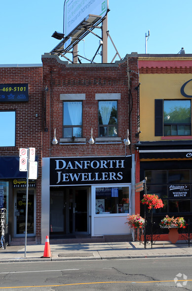 488 Danforth Ave, Toronto, ON for sale - Primary Photo - Image 1 of 1